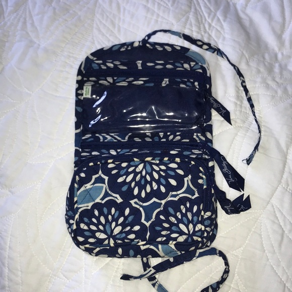 Vera Bradley jewelry case - Picture 2 of 4